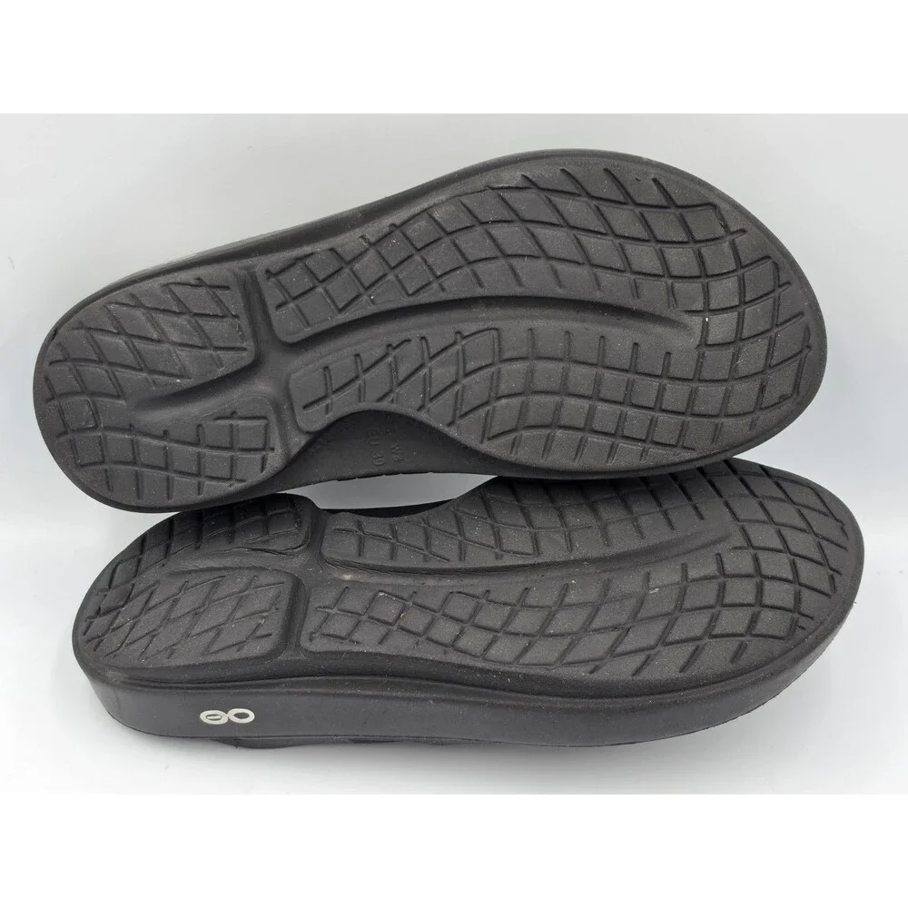 OOFOS great sandals